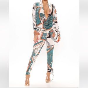 All about status Legging Set - Brand New with Tags